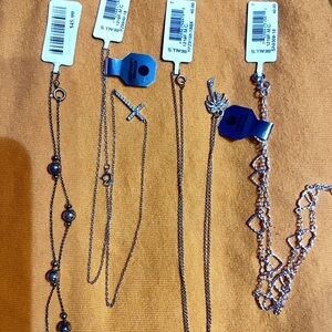 Chic Silver Necklace Collection